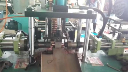 Máquina formadora de extremidade de tubo multiestação CNC